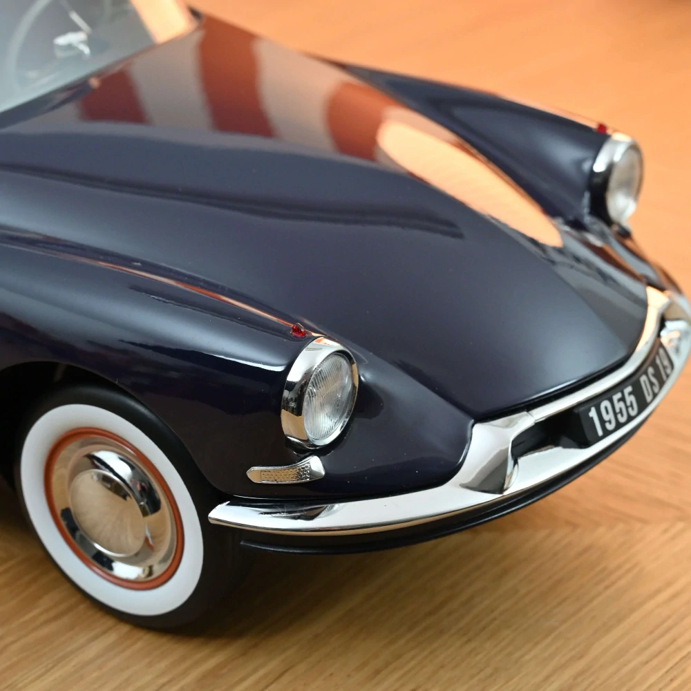 1:12 Citroën DS 19 1955 Purple and Champagne - Norev