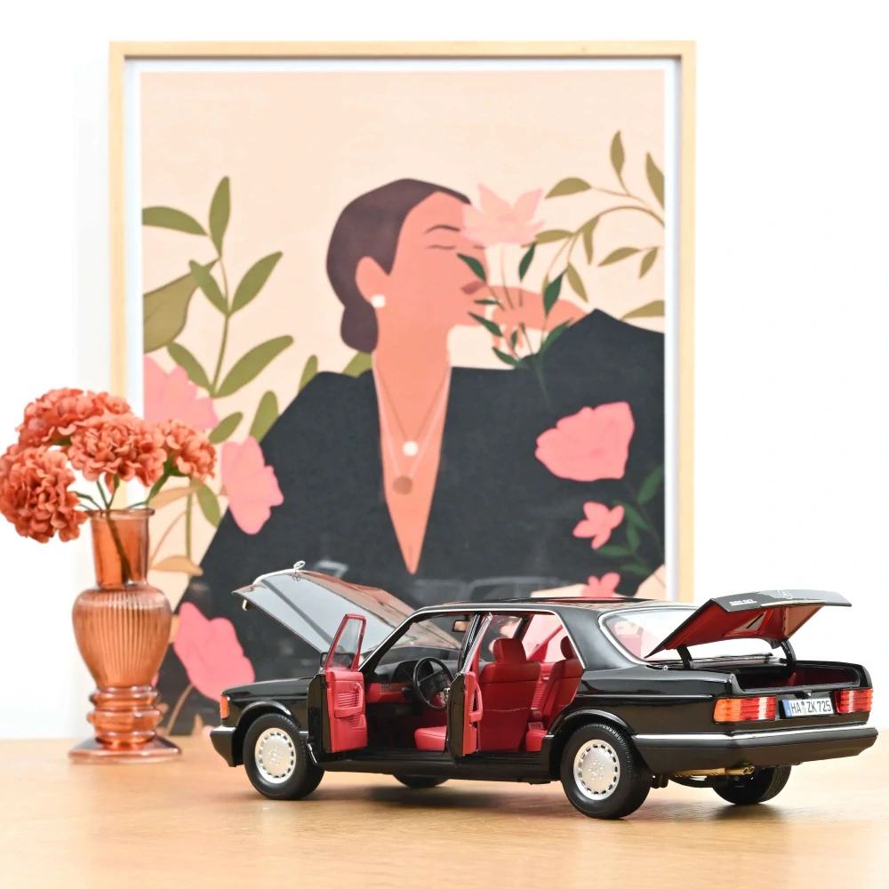 1:18 Mercedes-Benz 560 SEL 1991, černý - Norev