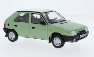 1:24 Škoda Favorit, zelený - White Box