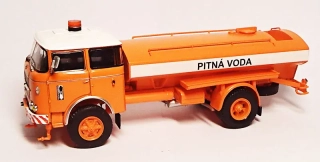 1:43 Škoda 706 cisterna pitná voda, ruční předělávka