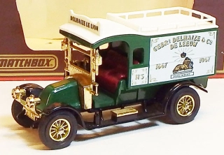 Y-25 Renault Type AG - Matchbox