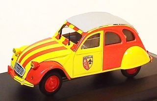 1:43 Citroën 2CV, ve vitrínce - Norev