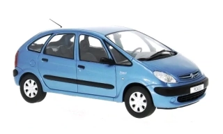1:24 Citroen Xsara Picasso 1999 blue - White Box