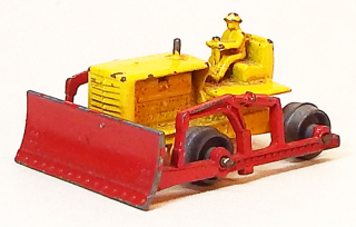 MB-18A Caterpillar Bulldozer, bazar, bez krabičky, bez pásů, Lesney Moko - Matchbox