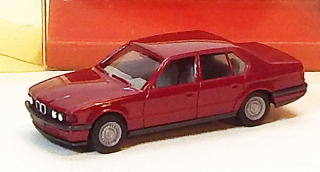 1:87 BMW 735i, bazar - Herpa