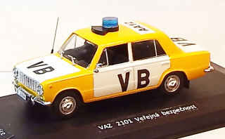 1:43 VAZ 2101 VB, ruční práce