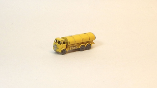 11 ERF Petrol Tanker, bazar, bez krabičky - Moko Lesney