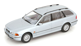 1:18 BMW 5-series Touring E39 1998 artic silver - Triple9