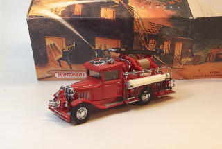 YFE06 1932 Ford AA Fire Engine - hasiči, bazar - Matchbox