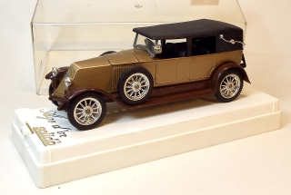 1:43 Renault 40CV, bazar - Solido