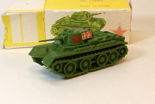 Tank BT-7, s krabičkou, bazar