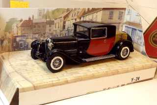 Y-24 1927 Bugatti T44, bazar - Matchbox Yesteryear