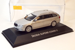 1:43 Škoda Super Combi II, bazar - DeAgostini