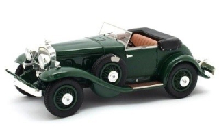 1:43 Stutz DV32 Super Bearcat open 1932 - Matrix