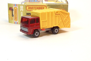 MB-36 Refuse Truck, bazar - Matchbox