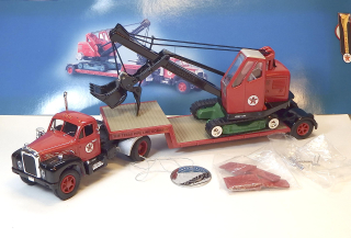 1:50 Mack B Lowboy + Luffing Shovel, bazar - Corgi