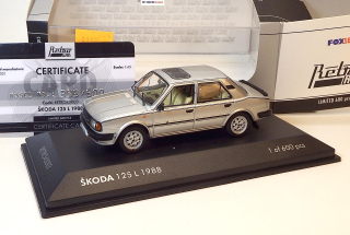 1:43 Škoda 125L, bazar - Fox18