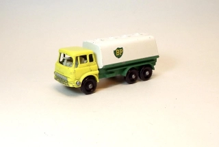 MB-25 Petrol Tanker, bazar, bez krabičky - Matchbox