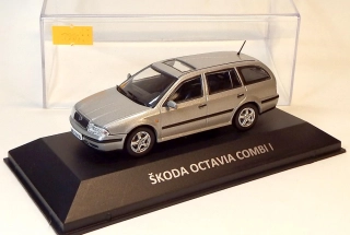 1:43 Škoda Octavia Combi I, bazar - DeAgostini