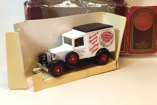 Y-21 1930 Ford A Van, bazar - Matchbox Yesteryear