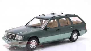 1:18 Mercedes-Benz E-Class T-Model (S124) year 1995 malachite green metallic - Triple9