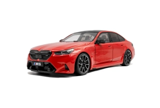 1:18 BMW M5 2025 fire red - Solido