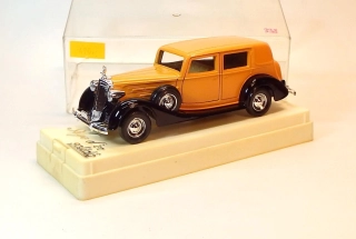 1:43 Packard Sedan, bazar - Solido