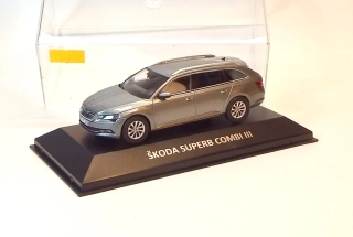 1:43 Škoda Superb Combi III, bazar