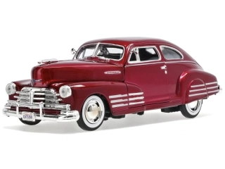 1:24 Chevrolet FLEETLINE AEROSEDAN 1948 - Maisto