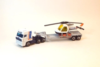 DAF 3300Space Cab + Low Bed Trailer with Helicopter, bazar, bez krabičky - Matchbox Convoy