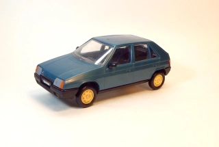 Škoda Favorit 135L, bazar - Směr