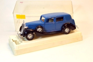 1:43 Packard Sedan, bazar - Solido