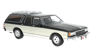 1:18 Chevrolet Caprice Estate Wagon, silber/grau, 1985 - MCG