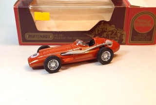 Y-10 1957 Maserati 250F, bazar - Matchbox Yesteryear