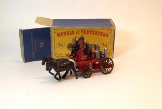 Y-4 Shand Mason Horse Drawn Fire Engine - hasiči, bazar, černí koně, stříbrný kotel, černě lemovaný nápis, kopie krabičky - Matchbox Yesteryear