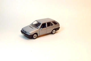 1:43 Škoda Felicia Combi, bazar - Kaden