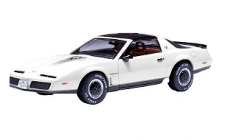 1:43 Pontiac Firebird bílá 1982 - IXO