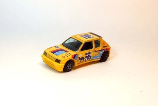 1:43 Peugeot 205 Turbo, bazar - Bburago
