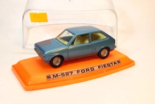 1:43 Ford Fiesta, bazar - Pilen