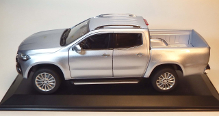1:18 2017 Mercedes Benz X Class, bazar - Norev