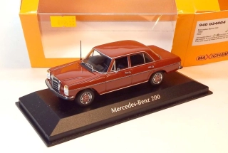 1:43 1968 Mercedes-Benz 200, bazar - Maxichamps