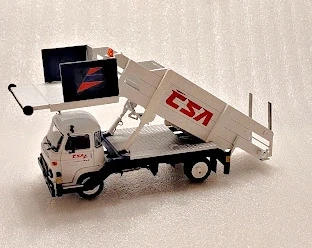 1:43 Avia A31 letištní schody "ČSA", obtisky Modelgaraz.cz, ruční předělávka