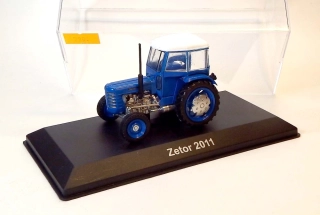 1:43 Traktor Zetor 2011, bazar - Hachette