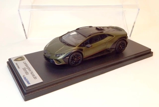 1:43 Lamborghini Huracan Sterrato, bazar - LookSmart