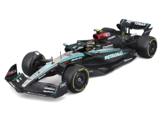 1:24 Mercedes Benz AMG W15 #44 LEWIS HAMILTON 2024 with Helmet - Bburago
