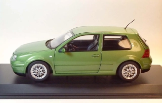 1:18 Volkswagen Golf, bazar