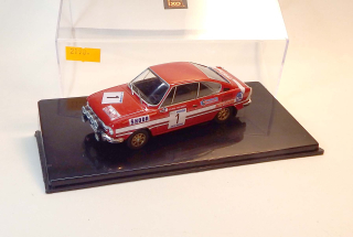 1:43 Škoda 110R, ruční práce