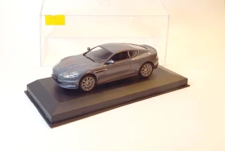 1:43 Aston Martin DBS, bazar