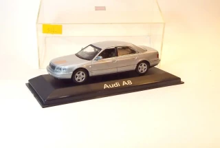 1:43 Audi A8, bazar - DeAgostini