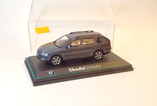1:43 Škoda Octavia Combi, bazar - Abrex